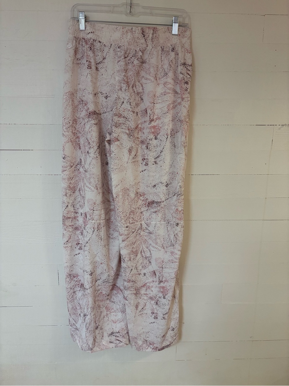 Lululemon Dance Studio Mid Rise Printed Pants Pink Size 8 - Picture 2 of 4